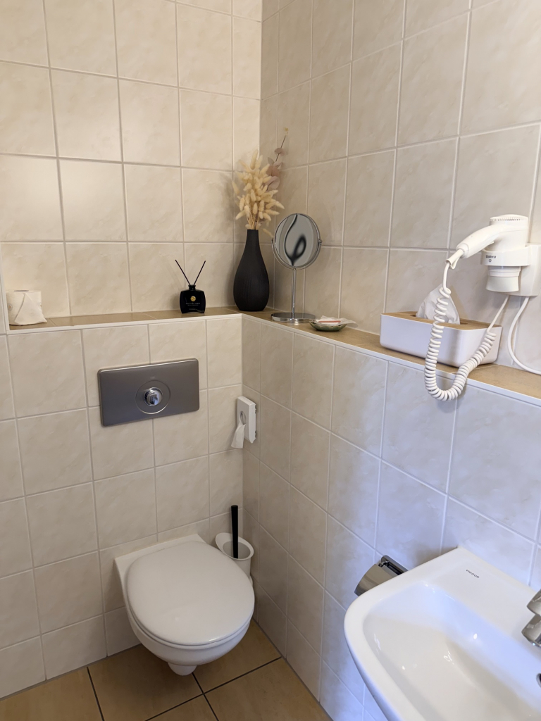 Badezimmer des Standard Doppelzimmer der Schloßwache Delitzsch