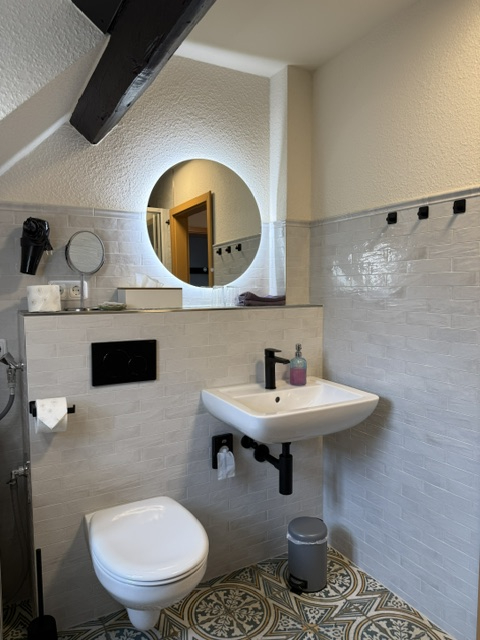 Badezimmer des Grossen Doppelzimmer der Schloßwache Delitzsch